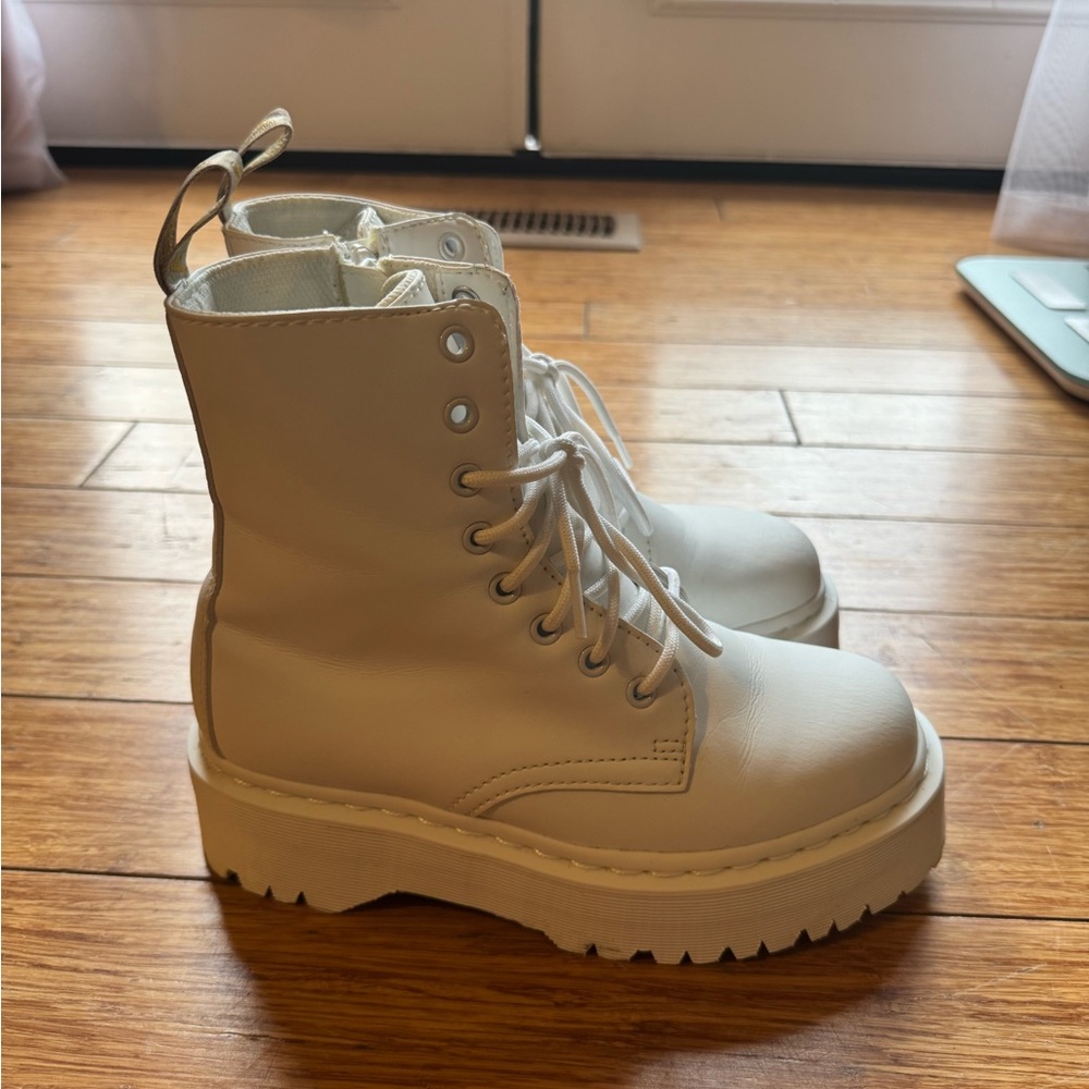 Dr. Martens white vegan jadon boots - Picture 3 of 5